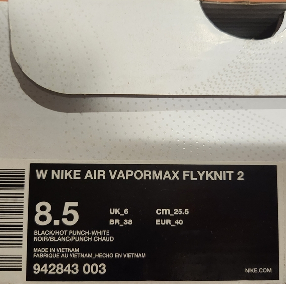 NIB Nike Air Vapormax Flyknit 2